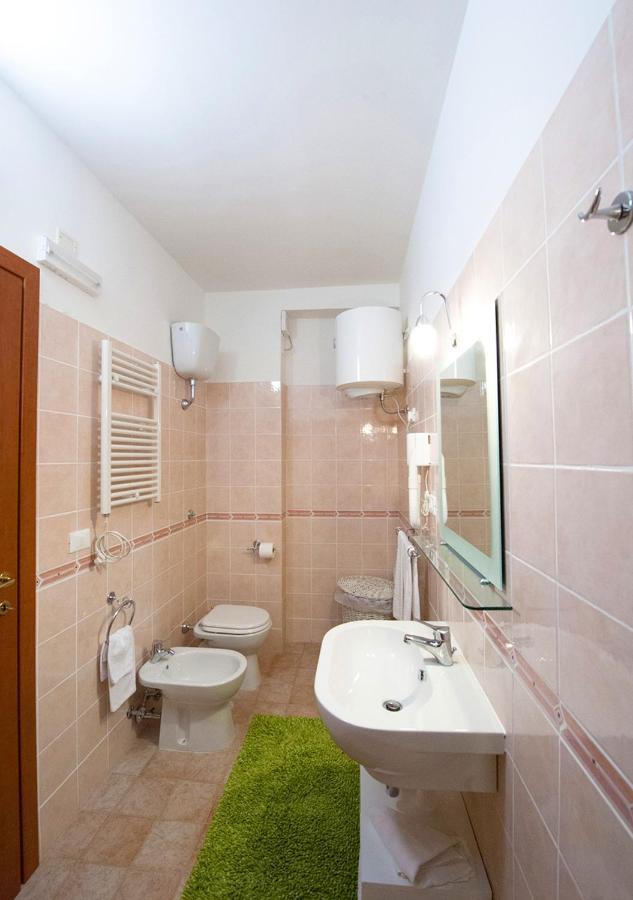 Casale La Rovere Bed & Breakfast *